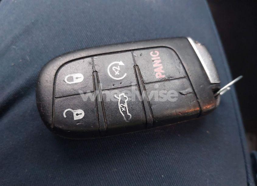 Photo 11 of 2015 Chrysler 200 LIMITED (VIN 1C3CCCAB0FN640618)