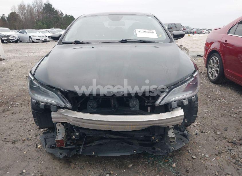 Photo 12 of 2015 Chrysler 200 LIMITED (VIN 1C3CCCAB0FN640618)