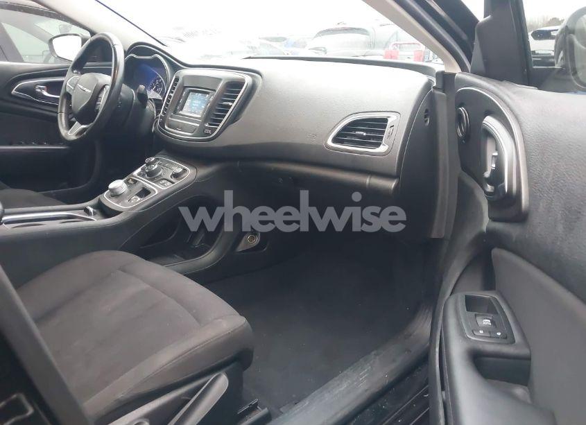 Photo 5 of 2015 Chrysler 200 LIMITED (VIN 1C3CCCAB0FN640618)