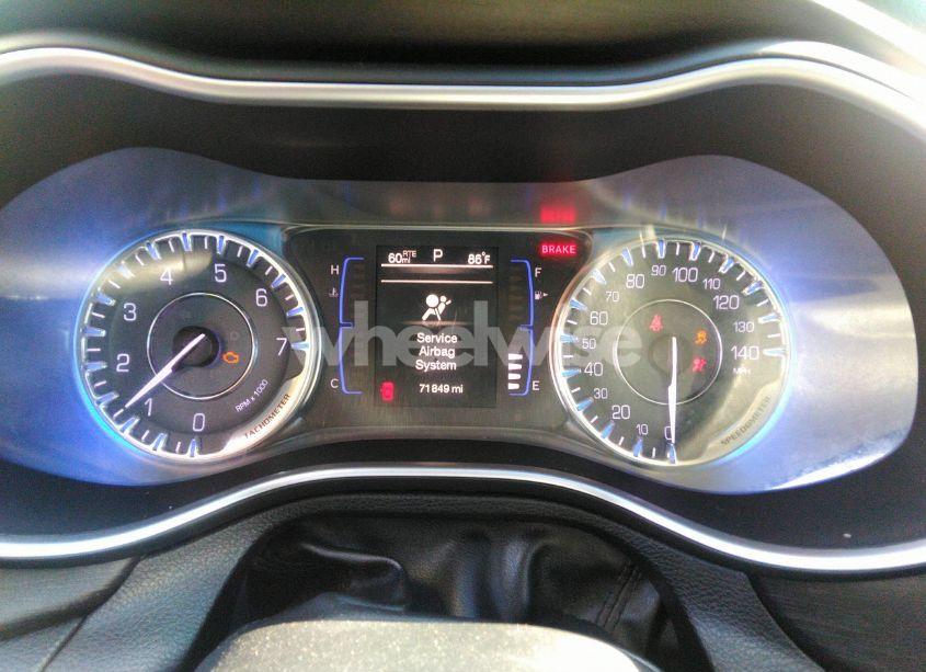 Photo 7 of 2015 Chrysler 200 LIMITED (VIN 1C3CCCAB0FN649108)