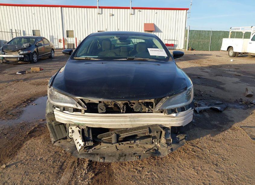 Photo 13 of 2015 Chrysler 200 LIMITED (VIN 1C3CCCAB0FN657967)