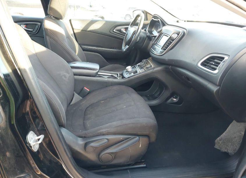 Photo 5 of 2015 Chrysler 200 LIMITED (VIN 1C3CCCAB0FN657967)