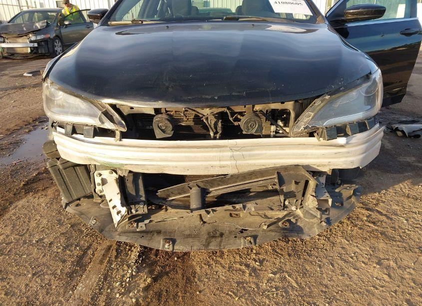 Photo 6 of 2015 Chrysler 200 LIMITED (VIN 1C3CCCAB0FN657967)