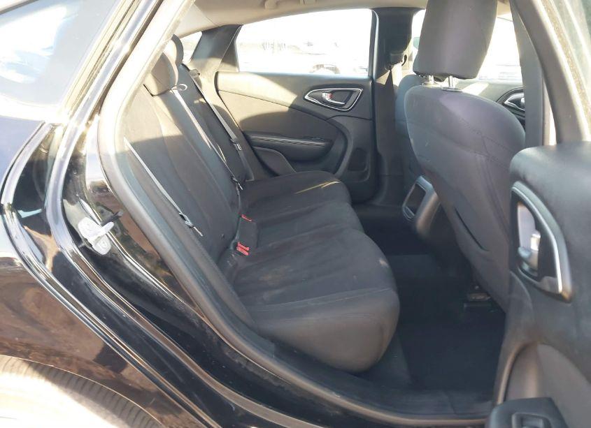 Photo 8 of 2015 Chrysler 200 LIMITED (VIN 1C3CCCAB0FN657967)