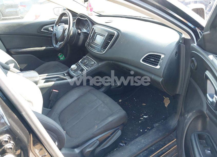 Photo 5 of 2015 Chrysler 200 LIMITED (VIN 1C3CCCAB0FN661033)