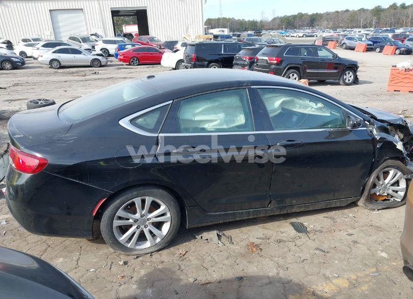 Photo 13 of 2015 Chrysler 200 LIMITED (VIN 1C3CCCAB0FN670248)