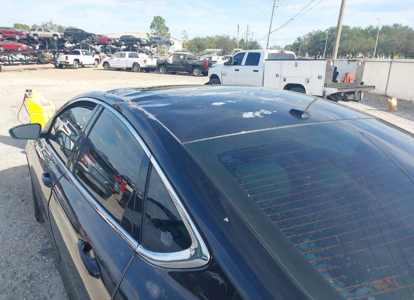 Photo 13 of 2015 Chrysler 200 LIMITED (VIN 1C3CCCAB0FN687325)