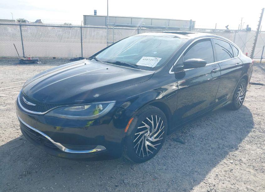 Photo 2 of 2015 Chrysler 200 LIMITED (VIN 1C3CCCAB0FN687325)