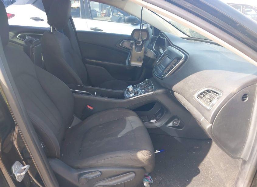 Photo 5 of 2015 Chrysler 200 LIMITED (VIN 1C3CCCAB0FN687325)