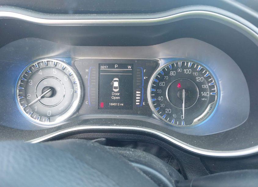 Photo 7 of 2015 Chrysler 200 LIMITED (VIN 1C3CCCAB0FN687325)