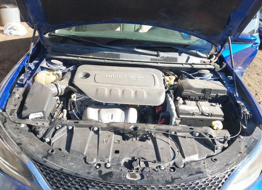 Photo 10 of 2015 Chrysler 200 LIMITED (VIN 1C3CCCAB0FN687521)