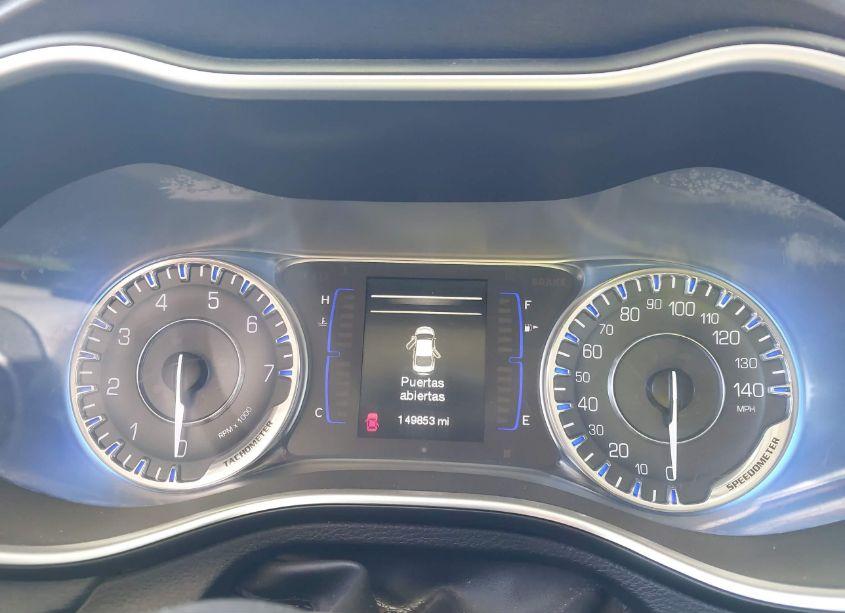 Photo 7 of 2015 Chrysler 200 LIMITED (VIN 1C3CCCAB0FN687521)