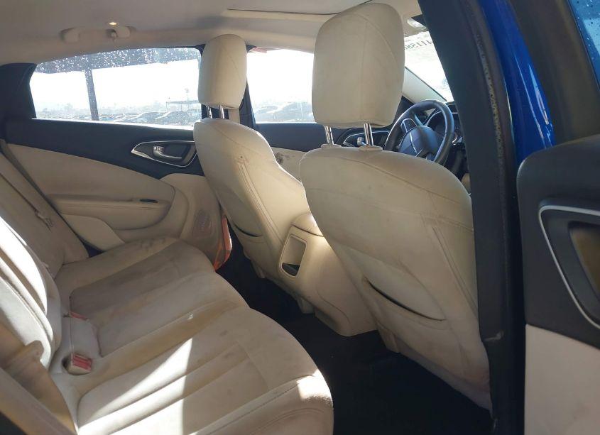 Photo 8 of 2015 Chrysler 200 LIMITED (VIN 1C3CCCAB0FN687521)