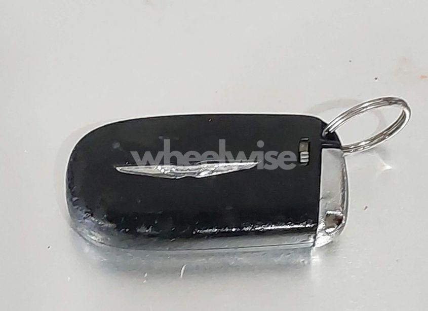 Photo 11 of 2015 Chrysler 200 LIMITED (VIN 1C3CCCAB0FN690385)