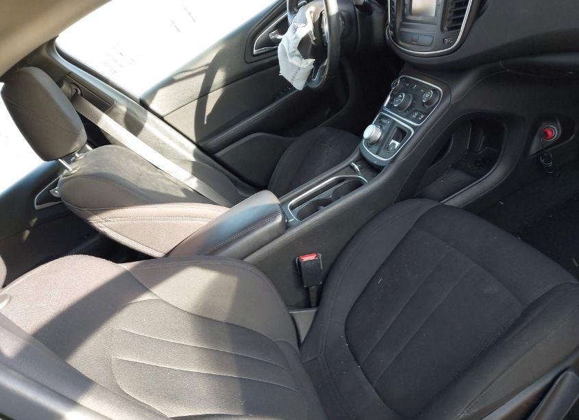 Photo 5 of 2015 Chrysler 200 LIMITED (VIN 1C3CCCAB0FN691102)