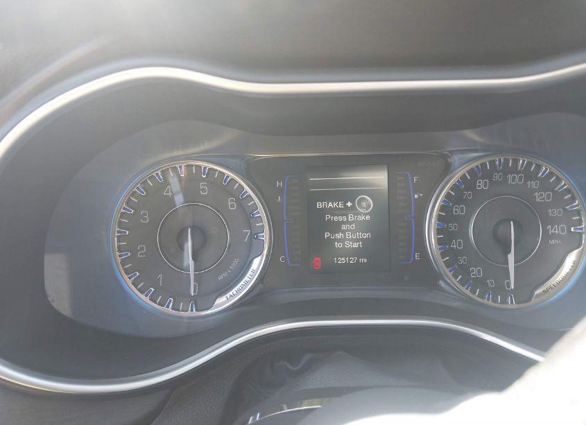 Photo 7 of 2015 Chrysler 200 LIMITED (VIN 1C3CCCAB0FN702826)