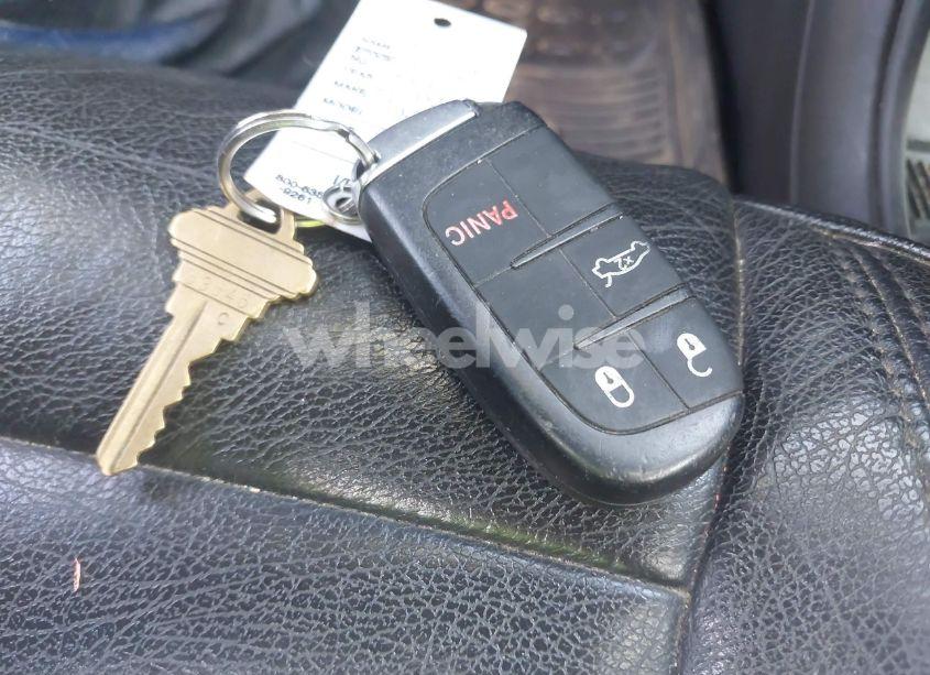 Photo 11 of 2015 Chrysler 200 LIMITED (VIN 1C3CCCAB0FN707847)