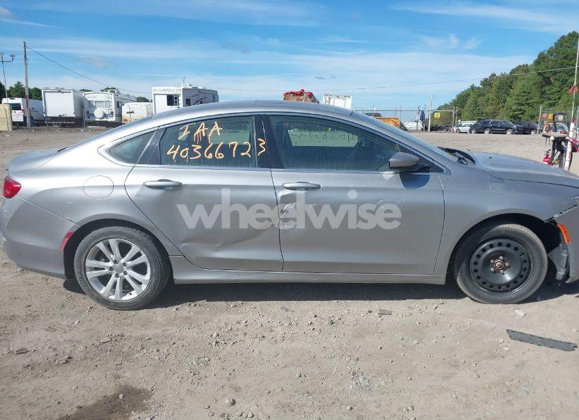 Photo 13 of 2015 Chrysler 200 LIMITED (VIN 1C3CCCAB0FN707847)