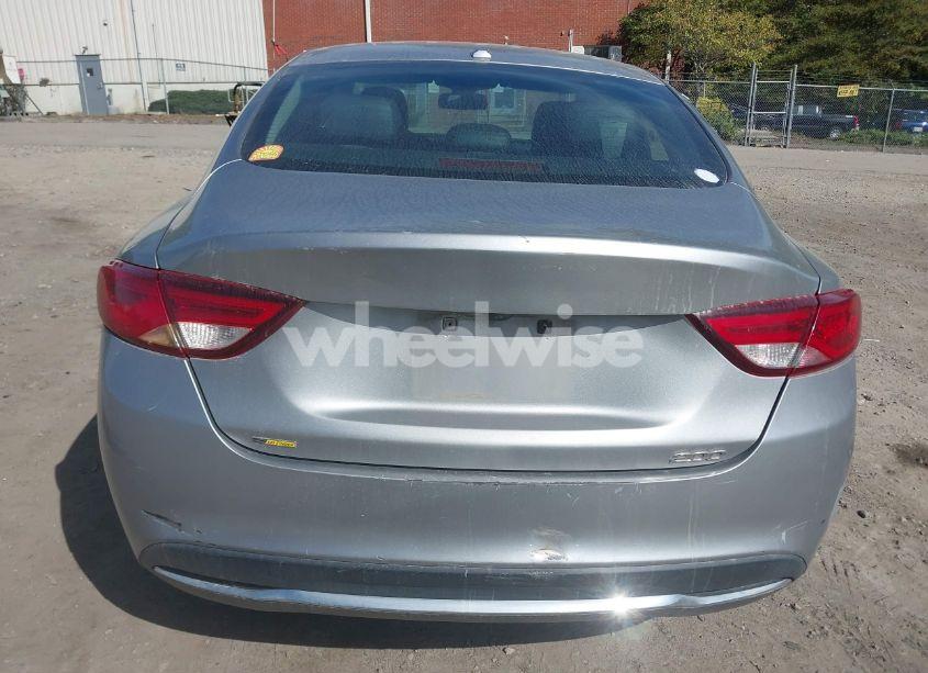 Photo 16 of 2015 Chrysler 200 LIMITED (VIN 1C3CCCAB0FN707847)