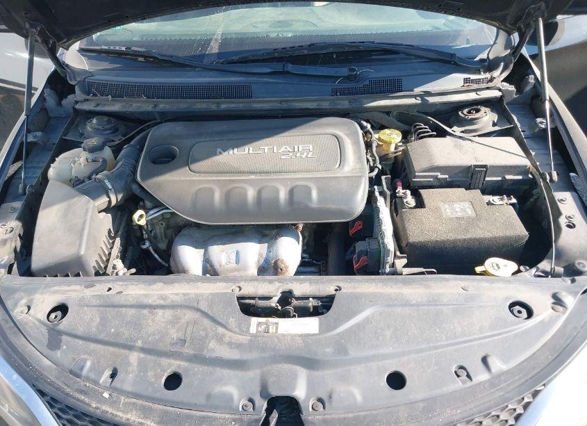 Photo 10 of 2015 Chrysler 200 LIMITED (VIN 1C3CCCAB0FN708223)