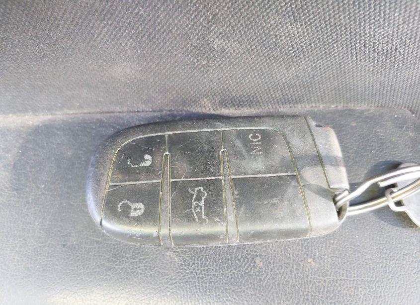 Photo 11 of 2015 Chrysler 200 LIMITED (VIN 1C3CCCAB0FN708223)