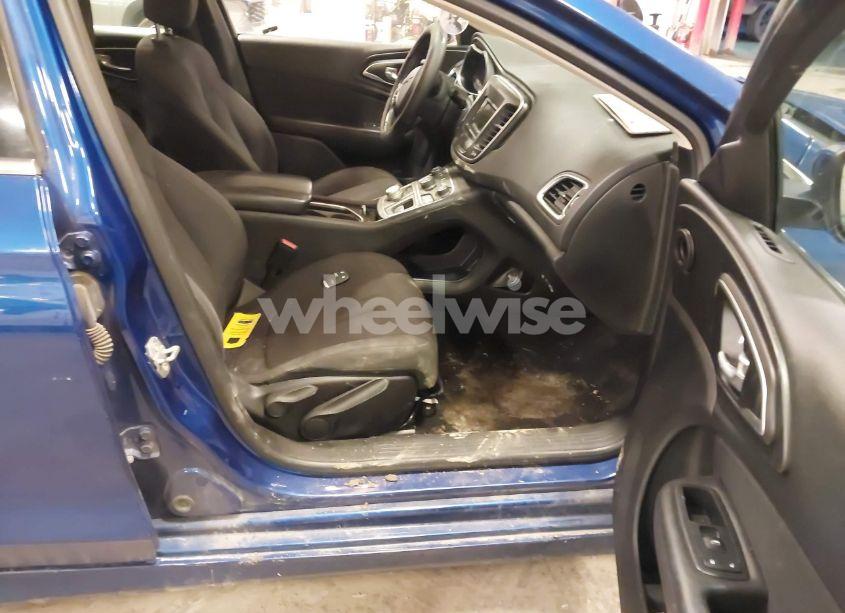 Photo 5 of 2015 Chrysler 200 LIMITED (VIN 1C3CCCAB0FN708318)