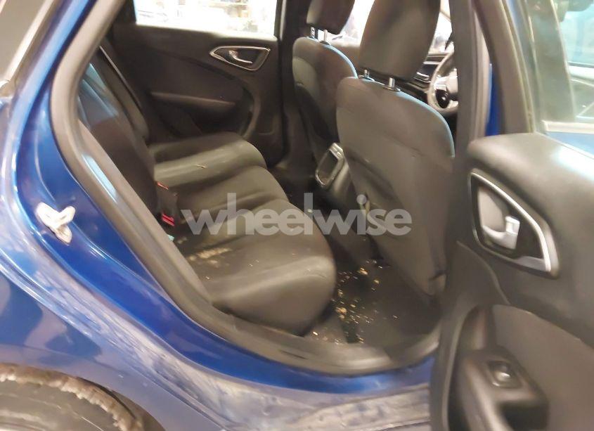 Photo 8 of 2015 Chrysler 200 LIMITED (VIN 1C3CCCAB0FN708318)