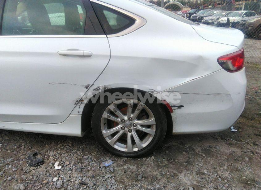 Photo 6 of 2015 Chrysler 200 LIMITED (VIN 1C3CCCAB0FN715463)