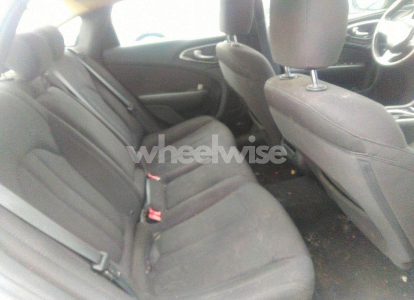 Photo 8 of 2015 Chrysler 200 LIMITED (VIN 1C3CCCAB0FN715463)