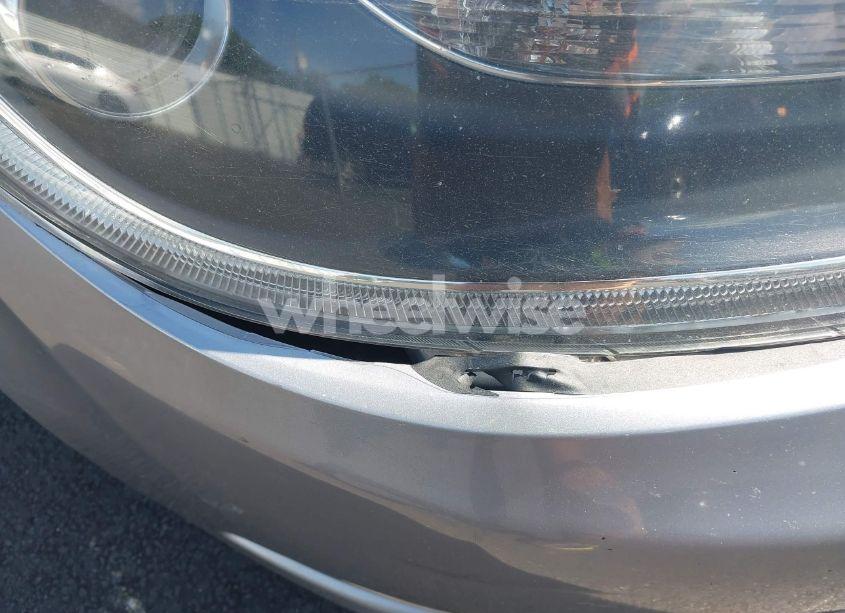 Photo 12 of 2015 Chrysler 200 LIMITED (VIN 1C3CCCAB0FN718749)