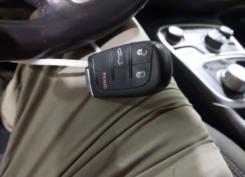 Photo 11 of 2015 Chrysler 200 LIMITED (VIN 1C3CCCAB0FN720257)