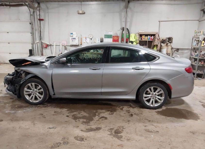 Photo 15 of 2015 Chrysler 200 LIMITED (VIN 1C3CCCAB0FN720257)