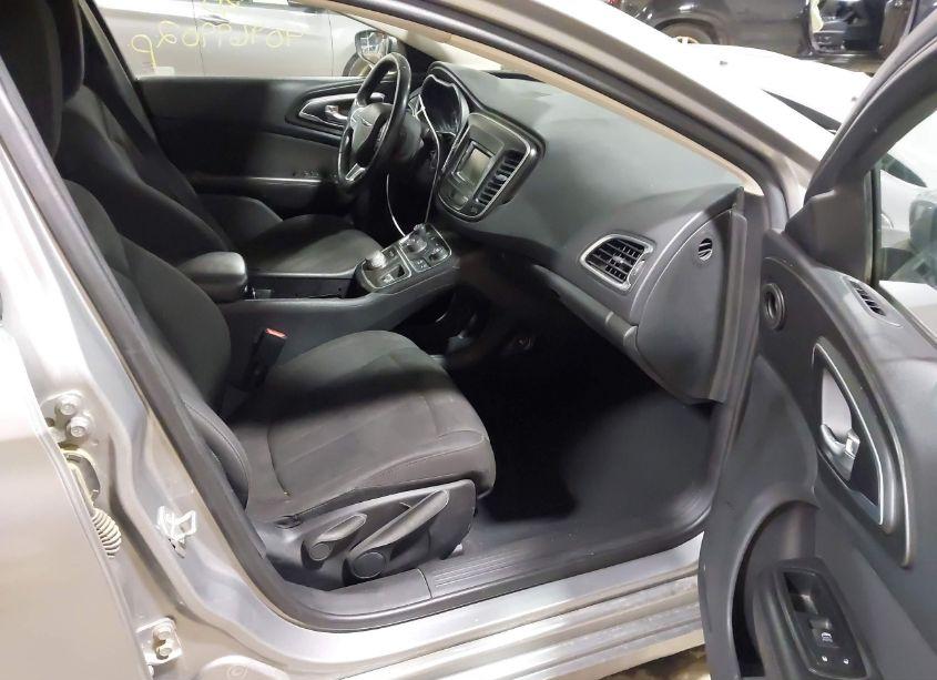 Photo 5 of 2015 Chrysler 200 LIMITED (VIN 1C3CCCAB0FN720257)