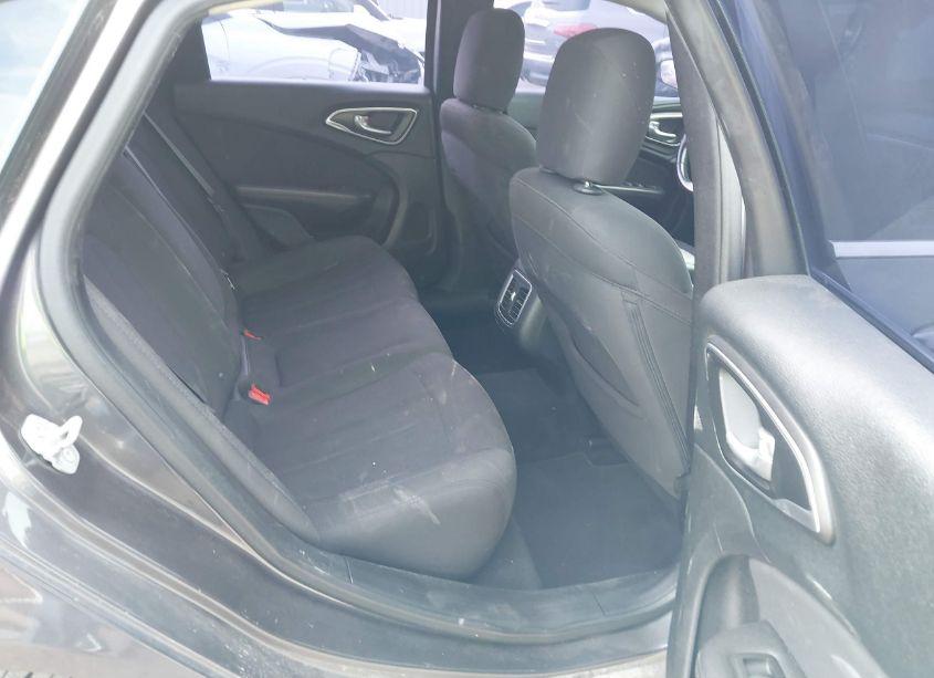 Photo 8 of 2015 Chrysler 200 LIMITED (VIN 1C3CCCAB0FN734966)