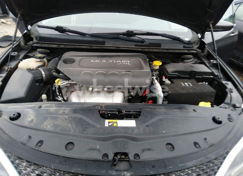 Photo 10 of 2015 Chrysler 200 LIMITED (VIN 1C3CCCAB0FN738371)