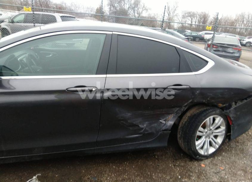 Photo 14 of 2015 Chrysler 200 LIMITED (VIN 1C3CCCAB0FN738371)