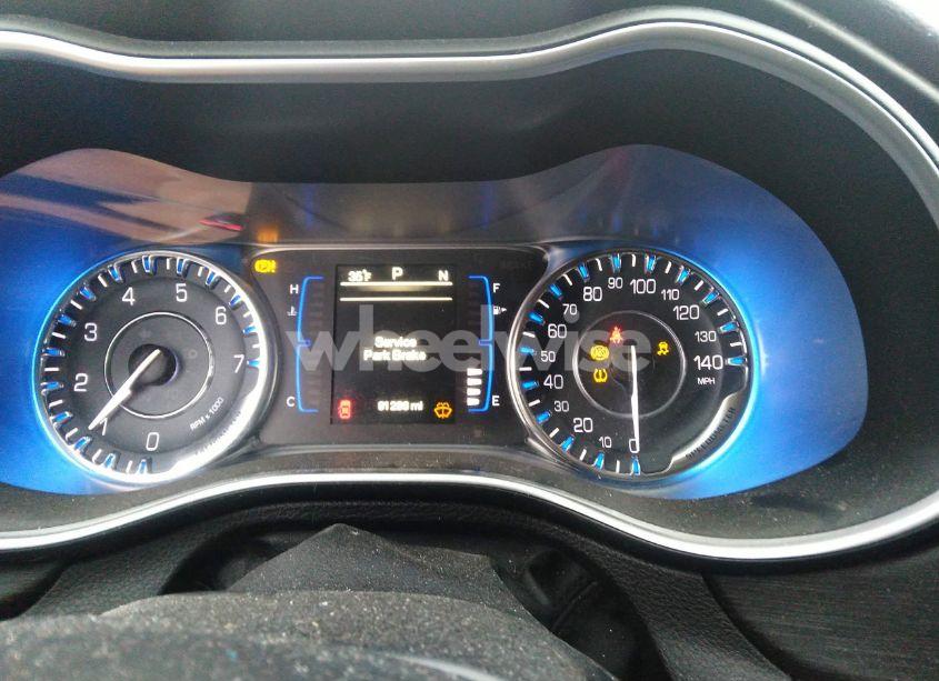 Photo 7 of 2015 Chrysler 200 LIMITED (VIN 1C3CCCAB0FN738371)