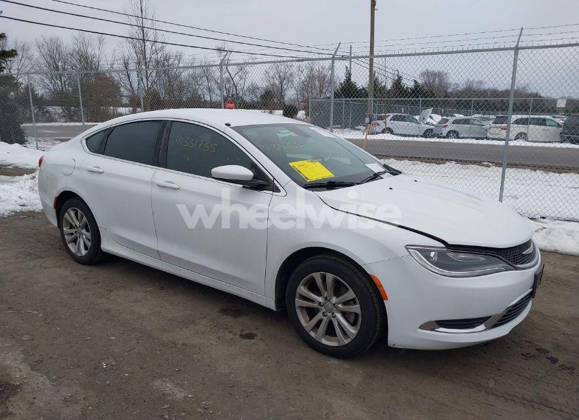 2015 Chrysler 200 LIMITED (VIN 1C3CCCAB0FN738953) main photo