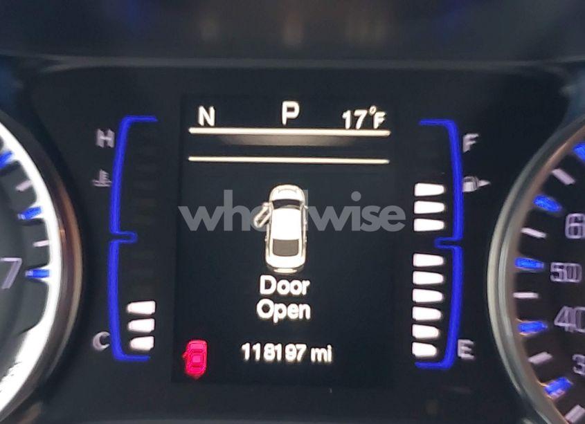 Photo 15 of 2015 Chrysler 200 LIMITED (VIN 1C3CCCAB0FN738953)
