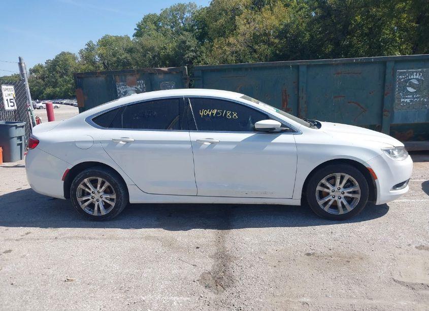 Photo 13 of 2015 Chrysler 200 LIMITED (VIN 1C3CCCAB0FN744610)