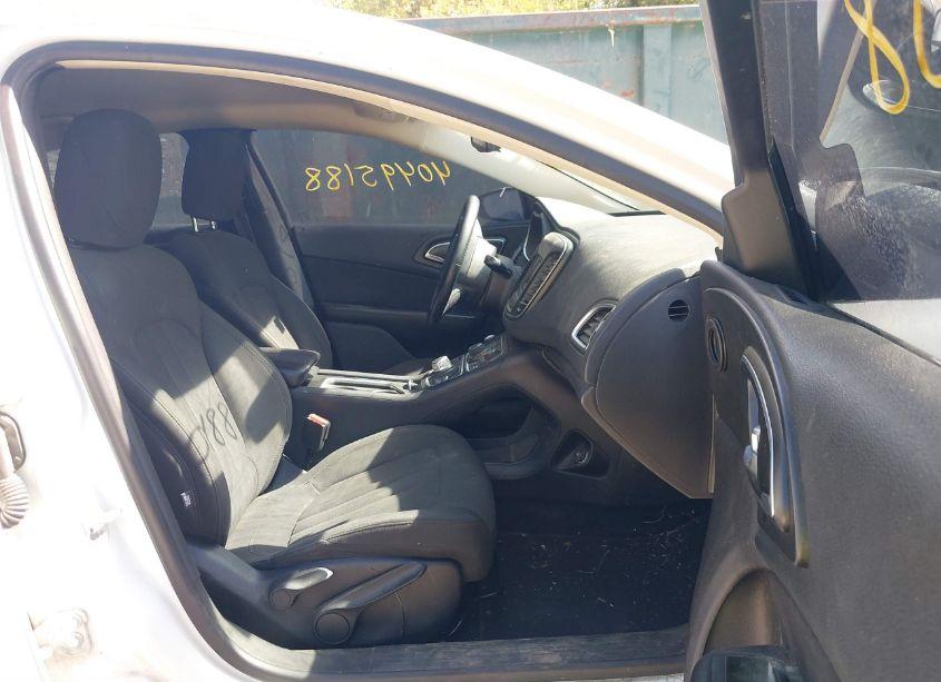 Photo 5 of 2015 Chrysler 200 LIMITED (VIN 1C3CCCAB0FN744610)