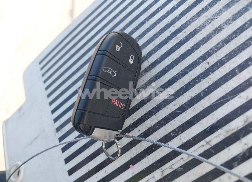 Photo 11 of 2015 Chrysler 200 LIMITED (VIN 1C3CCCAB0FN748530)