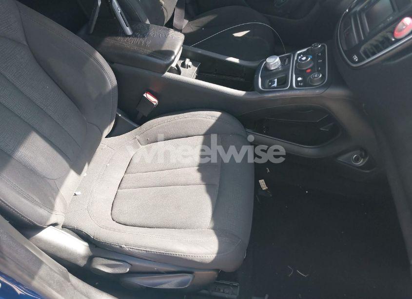 Photo 5 of 2015 Chrysler 200 LIMITED (VIN 1C3CCCAB0FN748530)