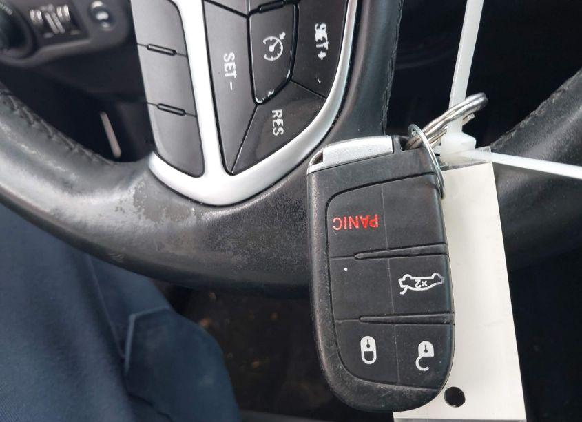 Photo 11 of 2015 Chrysler 200 LIMITED (VIN 1C3CCCAB0FN752318)