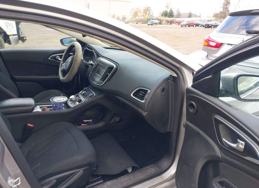 Photo 5 of 2015 Chrysler 200 LIMITED (VIN 1C3CCCAB0FN754960)