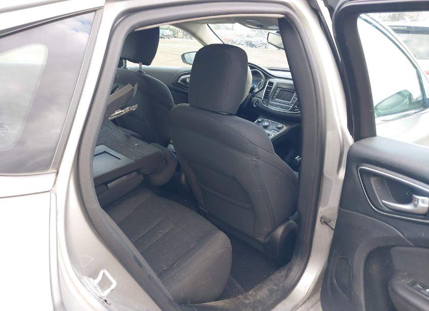 Photo 8 of 2015 Chrysler 200 LIMITED (VIN 1C3CCCAB0FN754960)