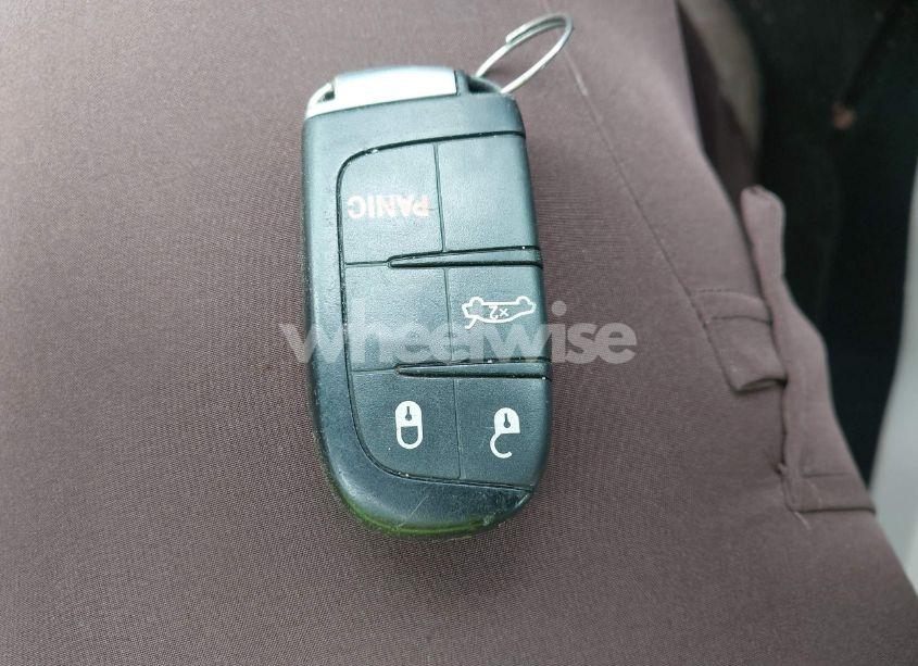 Photo 11 of 2015 Chrysler 200 LIMITED (VIN 1C3CCCAB0FN760693)