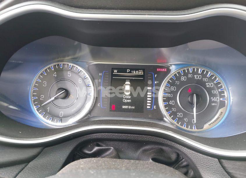 Photo 7 of 2015 Chrysler 200 LIMITED (VIN 1C3CCCAB0FN760693)