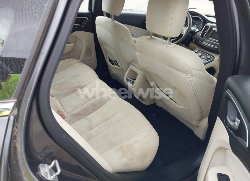 Photo 8 of 2015 Chrysler 200 LIMITED (VIN 1C3CCCAB0FN760693)