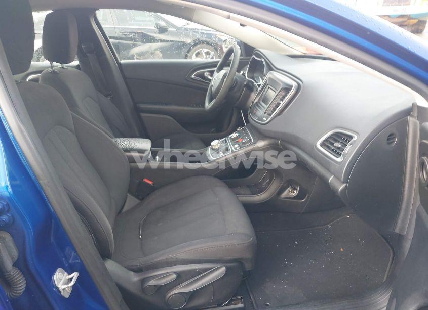 Photo 5 of 2016 Chrysler 200 LIMITED (VIN 1C3CCCAB0GN103751)